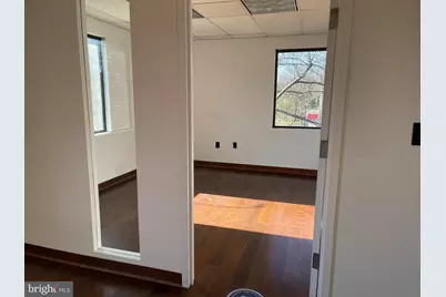 6888 Elm Street #301, McLean, VA 22101 - Photo 9