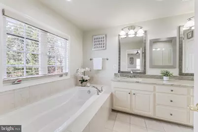 113 Herndon Mill Circle, Herndon, VA 20170 - Photo 33