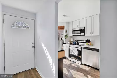 2120 Whisperwood Glen Lane, Reston, VA 20191 - Photo 3