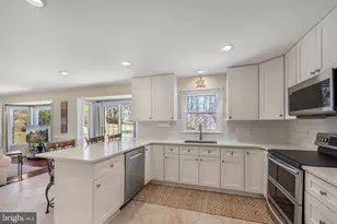 8504 Silverdale Rd, Lorton, VA 22079 - Photo 11