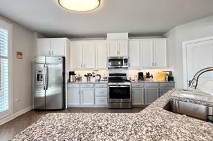 6107 Fairview Farm Dr, Alexandria, VA 22315 - Photo 5