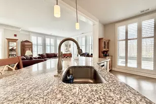 6107 Fairview Farm Dr, Alexandria, VA 22315 - Photo 7