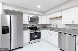 5814 Rock Forest Ct, Centreville, VA 20121 - Photo 17