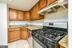 1403 Northgate Square, Reston, VA 20190 - Photo 5