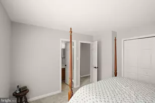 13513 King Charles Dr, Chantilly, VA 20151 - Photo 25