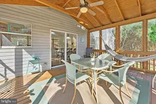 1431 Flynn Ct, Herndon, VA 20170 - Photo 17