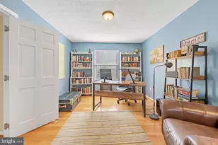 1431 Flynn Ct, Herndon, VA 20170 - Photo 5