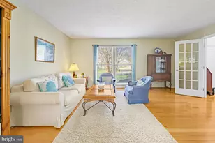 1431 Flynn Ct, Herndon, VA 20170 - Photo 5