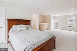 13358 Sherwood Park Ln, Herndon, VA 20171 - Photo 25