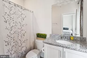 13358 Sherwood Park Ln, Herndon, VA 20171 - Photo 19