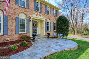 3281 Dutch Mill Ct, Oakton, VA 22124 - Photo 3