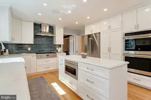 3281 Dutch Mill Ct, Oakton, VA 22124 - Photo 13