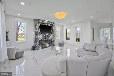 9116 Leesburg Pike, Vienna, VA 22182 - Photo 11