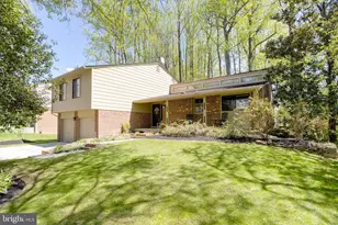 9615 Tinsmith Ln, Burke, VA 22015 - Photo 1