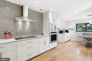 9615 Tinsmith Ln, Burke, VA 22015 - Photo 11