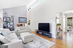 9615 Tinsmith Ln, Burke, VA 22015 - Photo 5