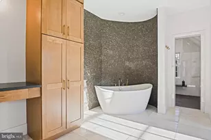 352 Ayr Hill Ave NE, Vienna, VA 22180 - Photo 39