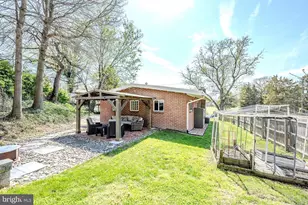 2904 Farmington Dr, Alexandria, VA 22303 - Photo 27