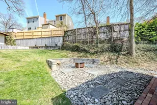 2904 Farmington Dr, Alexandria, VA 22303 - Photo 25