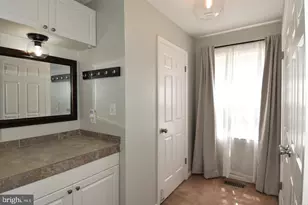 5920 Langton Dr, Alexandria, VA 22310 - Photo 19