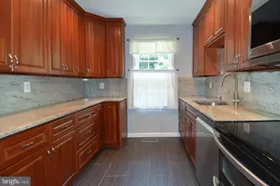 5920 Langton Dr, Alexandria, VA 22310 - Photo 9