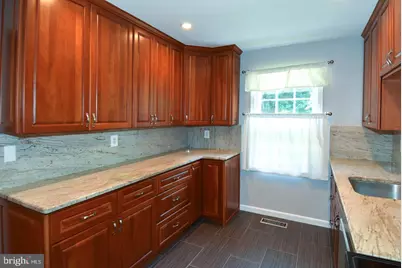 5920 Langton Drive, Alexandria, VA 22310 - Photo 7