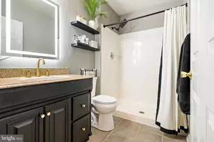 12906 Fair Briar Ln, Fairfax, VA 22033 - Photo 11