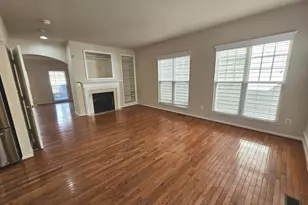 9137 Stonegarden Dr, Lorton, VA 22079 - Photo 5