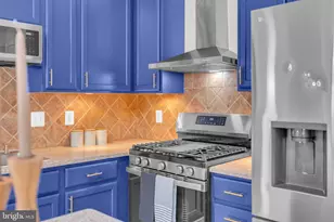 2579 Sutters Mill Dr, Herndon, VA 20171 - Photo 11