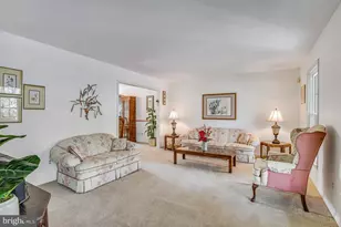 5004 Prince Caspian Ln, Burke, VA 22015 - Photo 9