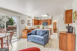 5004 Prince Caspian Ln, Burke, VA 22015 - Photo 15