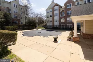 4138 Fountainside Ln, Fairfax, VA 22030 - Photo 23