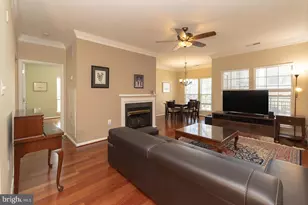 4138 Fountainside Ln, Fairfax, VA 22030 - Photo 5