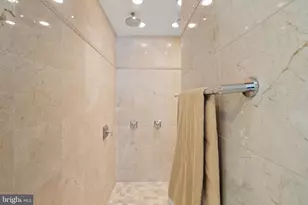 813 Lunenburg Rd, Great Falls, VA 22066 - Photo 53