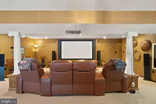 813 Lunenburg Rd, Great Falls, VA 22066 - Photo 63