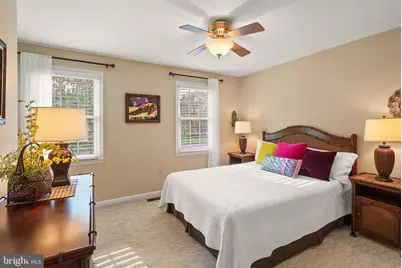 813 Lunenburg Road, Great Falls, VA 22066 - Photo 57