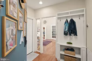 813 Lunenburg Rd, Great Falls, VA 22066 - Photo 35