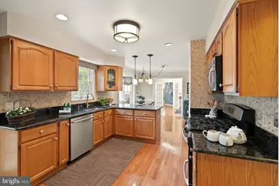 813 Lunenburg Road, Great Falls, VA 22066 - Photo 23