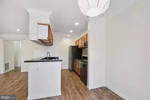 11715 Olde English Dr, Reston, VA 20190 - Photo 9