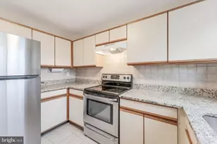 1500 Summerchase Ct, Reston, VA 20194 - Photo 7