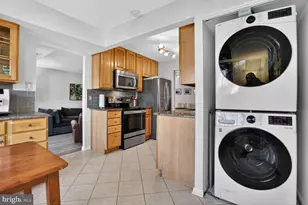 10200 Bushman Dr, Oakton, VA 22124 - Photo 9