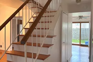 13327 Schwenger Pl, Herndon, VA 20170 - Photo 3