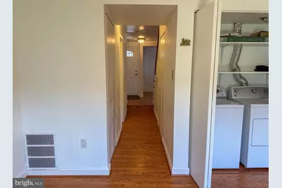 13327 Schwenger Place, Herndon, VA 20170 - Photo 17