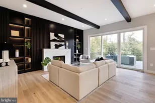 125 Casmar St SE, Vienna, VA 22180 - Photo 3