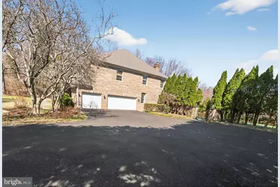 9012 Old Dominion Drive, McLean, VA 22102 - Photo 5