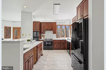 8406 Cathedral Forest Drive, Fairfax Station, VA 22039 - Photo 11