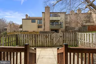 3170 Readsborough Ct, Fairfax, VA 22031 - Photo 31