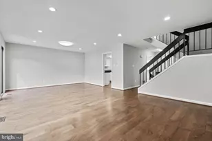 3170 Readsborough Ct, Fairfax, VA 22031 - Photo 5