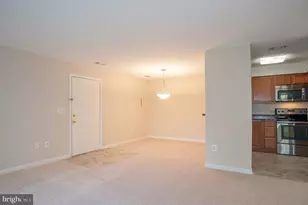 6919 Mary Caroline Cir, Alexandria, VA 22310 - Photo 5
