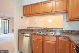 6919 Mary Caroline Cir, Alexandria, VA 22310 - Photo 11